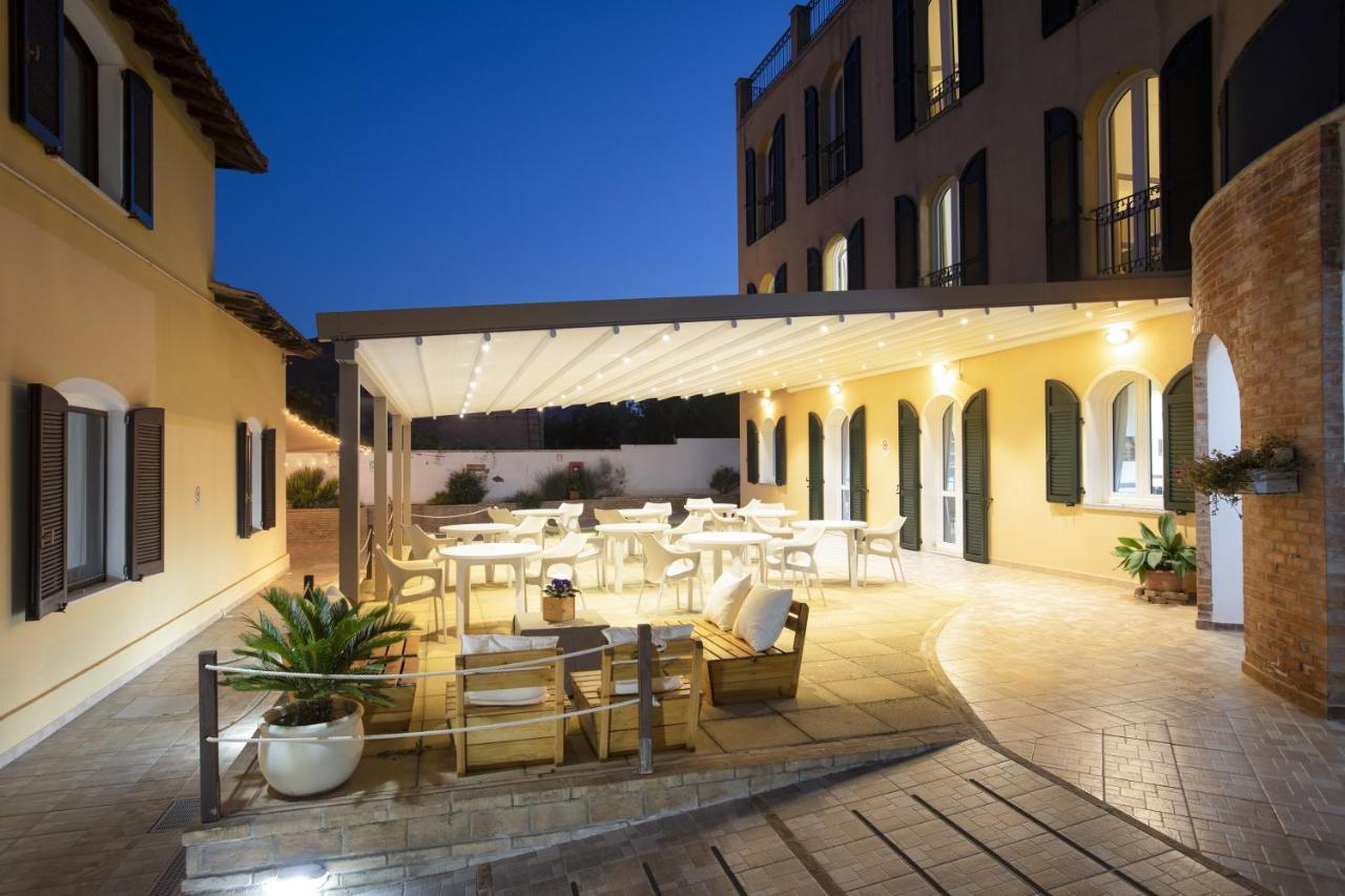 Muma Hostel SantʼAntìoco Dış mekan fotoğraf
